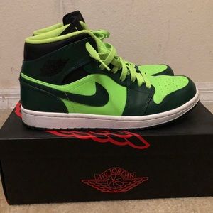 Jordan 1 Mid Neon Green Size 10.5
